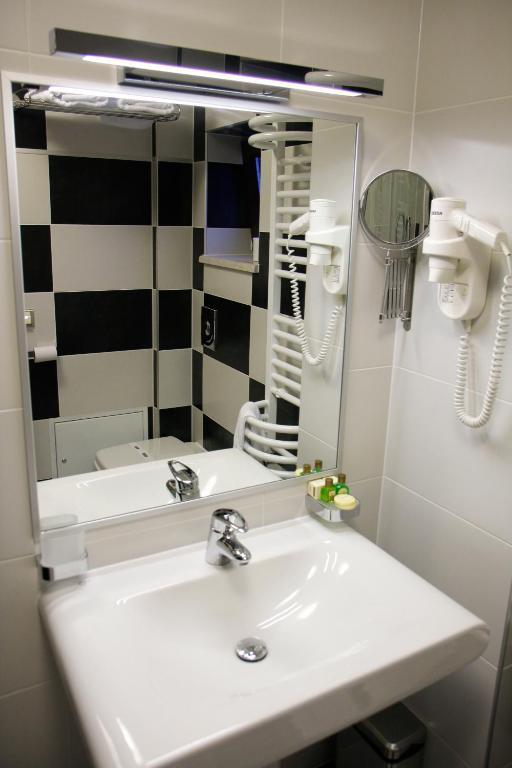 Hotel Anna Junior Târgu Jiu Habitación foto