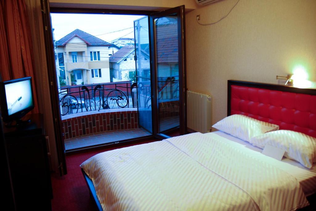 Hotel Anna Junior Târgu Jiu Habitación foto