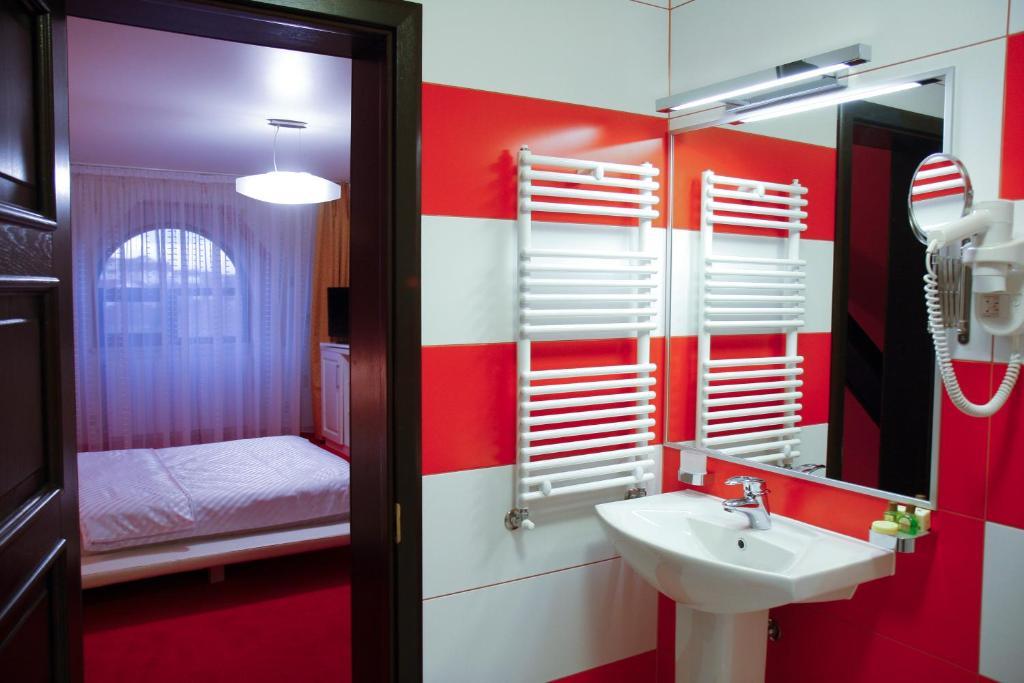 Hotel Anna Junior Târgu Jiu Habitación foto