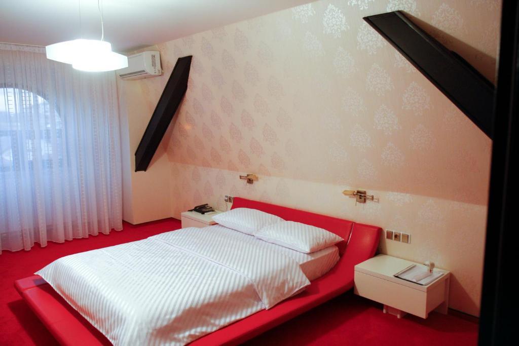 Hotel Anna Junior Târgu Jiu Habitación foto